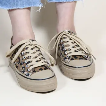 Леопардовые кроссовки в стиле Ретро в старом стиле Женская повседневная обувь на плоской подошве в виде плафона 2023 Классические спортивные кроссовки для девочек-школьниц